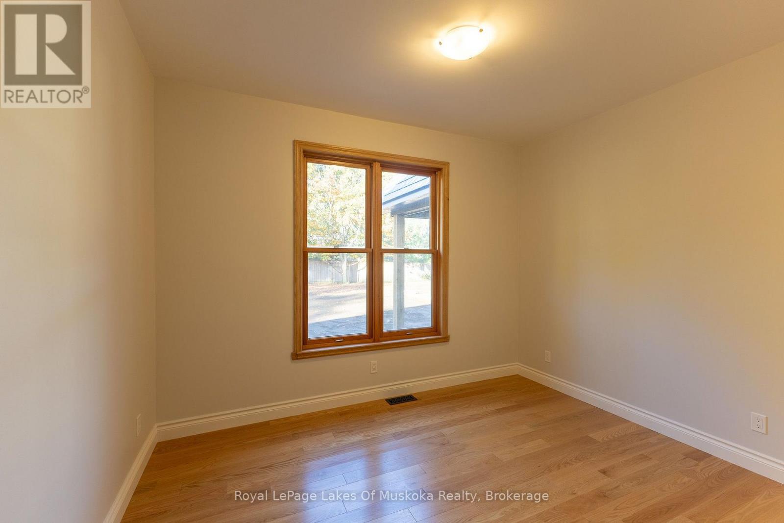 455 Wellington Street, Gravenhurst, Ontario P1P 1A5 - Photo 30 - X13877770