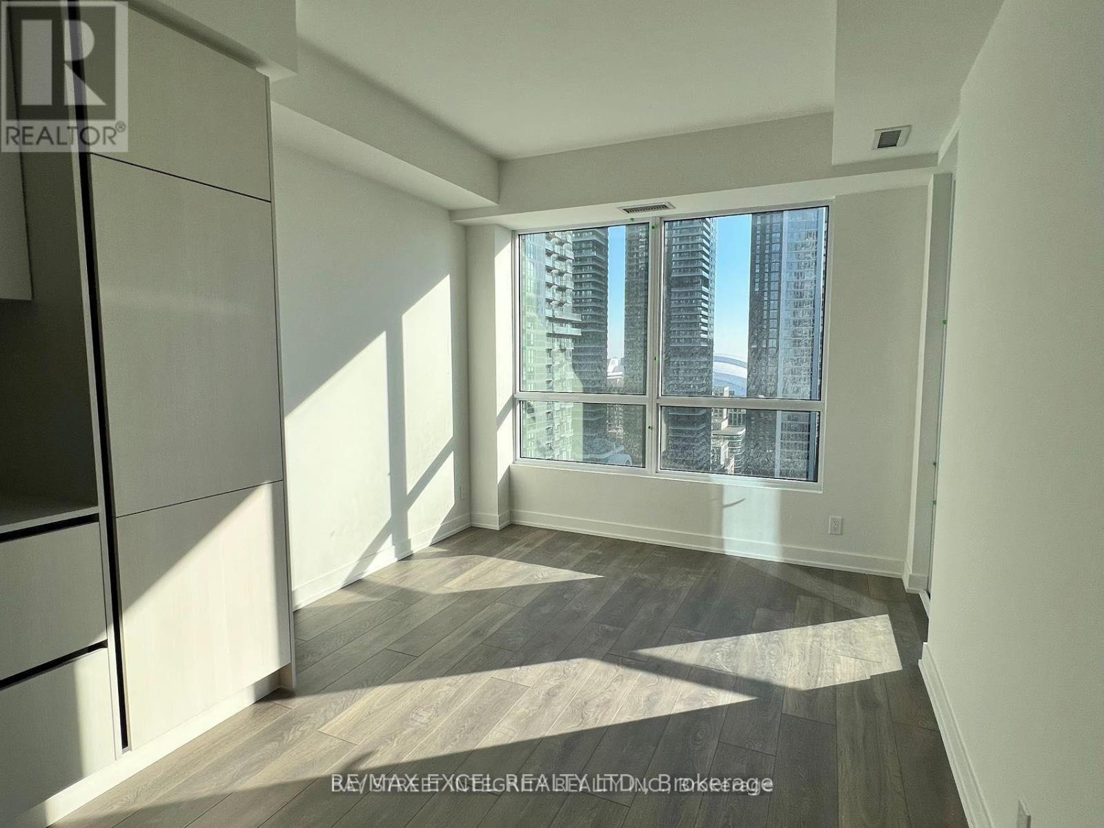 2708 - 108 Peter Street, Toronto, Ontario  M5V 0W2 - Photo 3 - C13877724