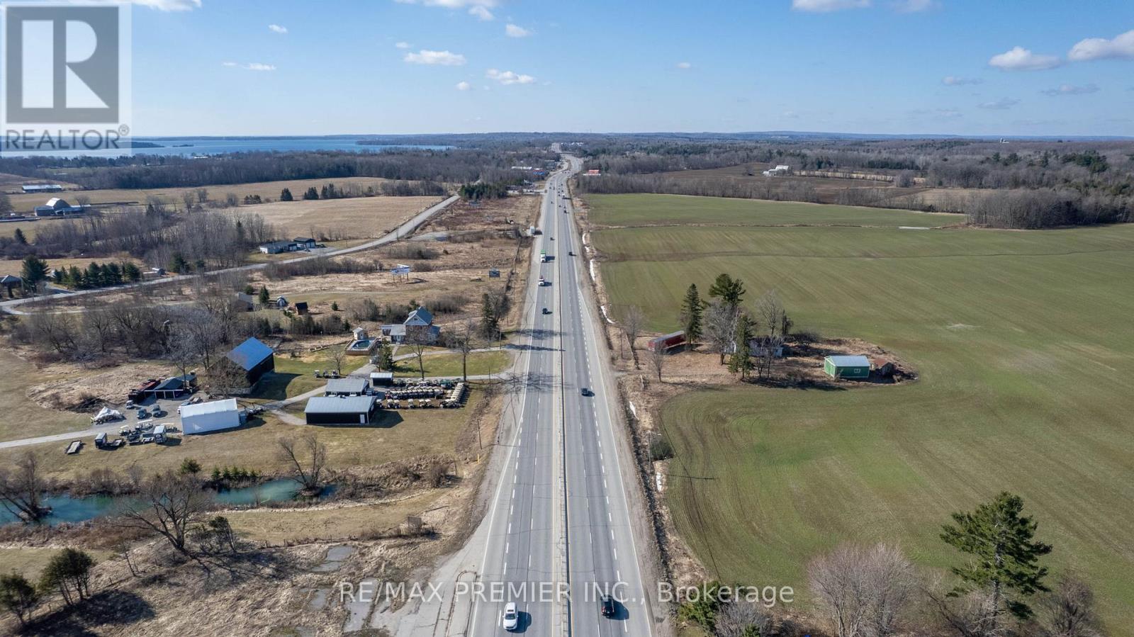 8665 Hwy 11, Severn (West Shore), Ontario  L3V 6H3 - Photo 15 - S13877686