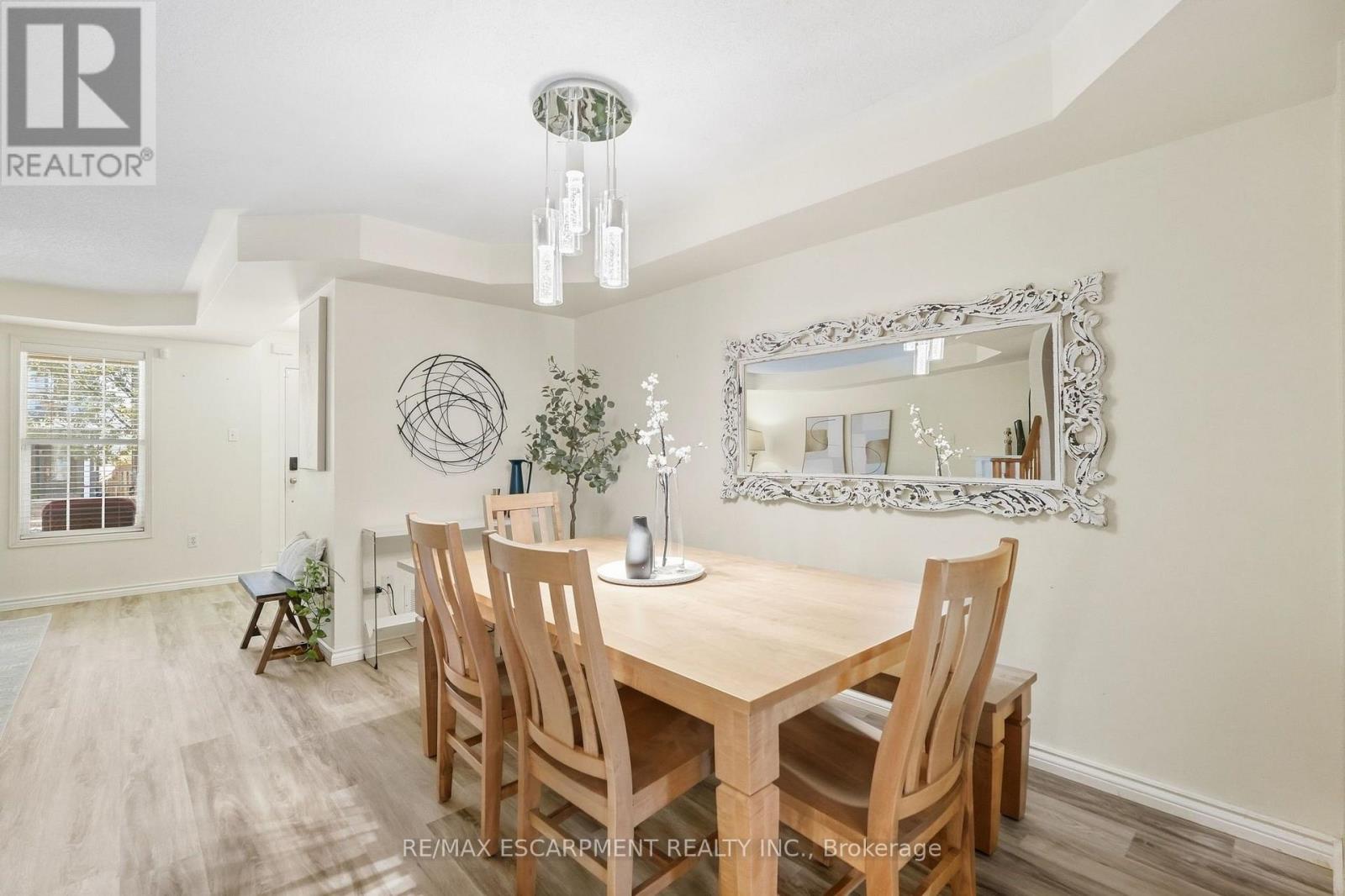 219 Gatwick Drive, Oakville, Ontario  L6H 6T6 - Photo 11 - W13877700