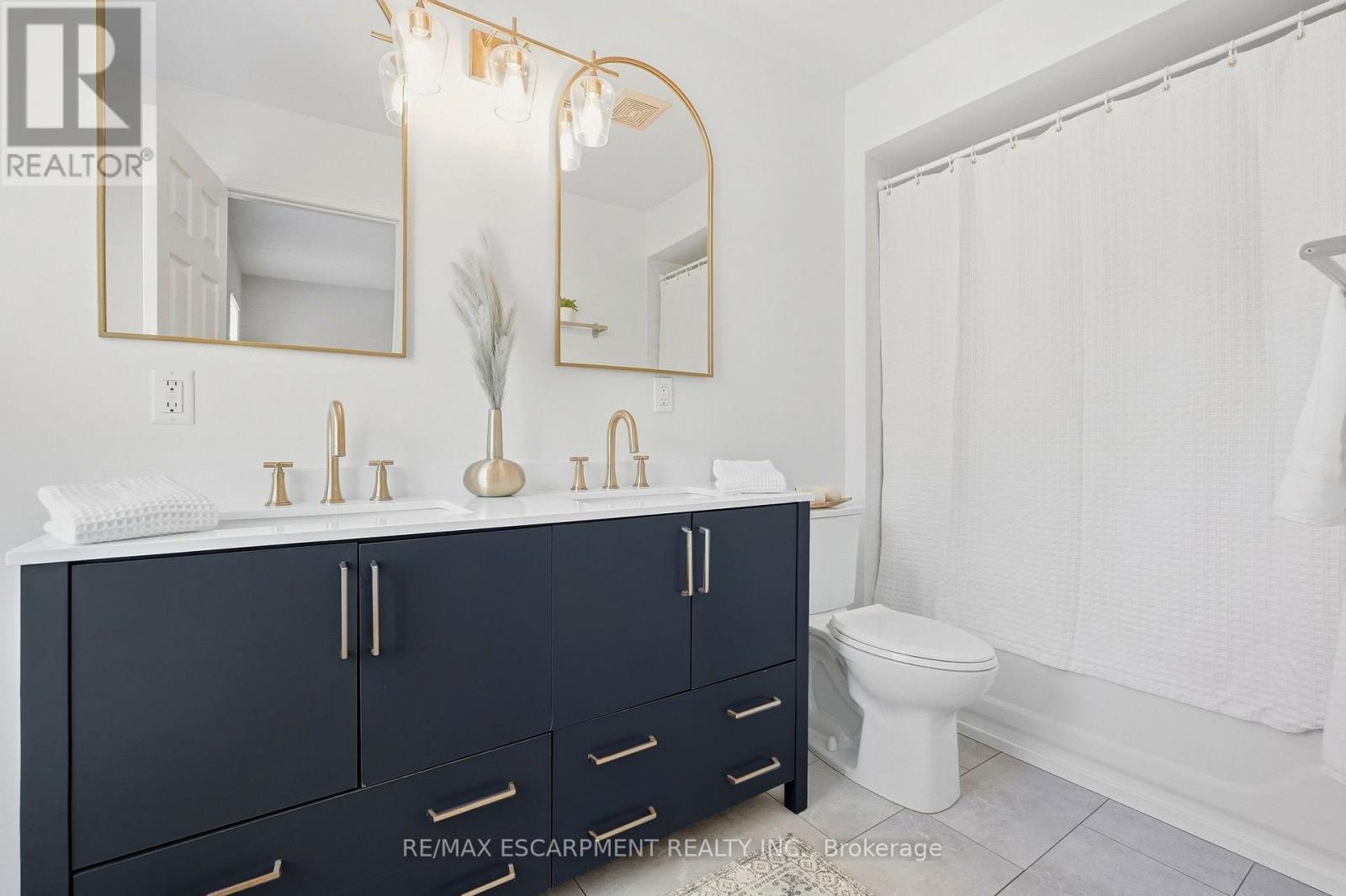 219 Gatwick Drive, Oakville, Ontario  L6H 6T6 - Photo 24 - W13877700