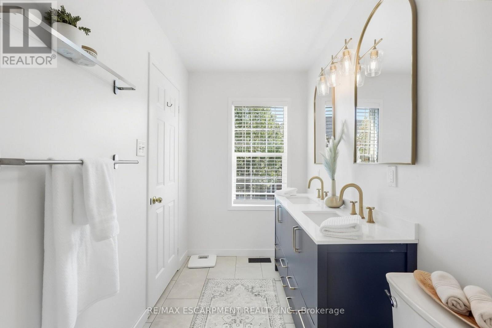 219 Gatwick Drive, Oakville, Ontario  L6H 6T6 - Photo 25 - W13877700