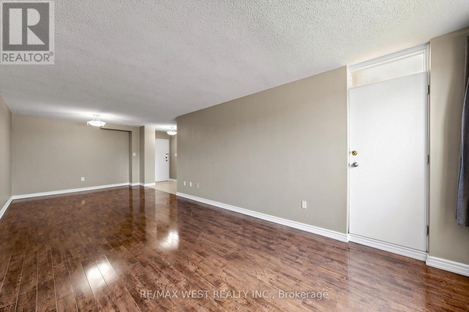 102 - 370 Dixon Road, Toronto, Ontario  M9R 1T2 - Photo 14 - W13877772