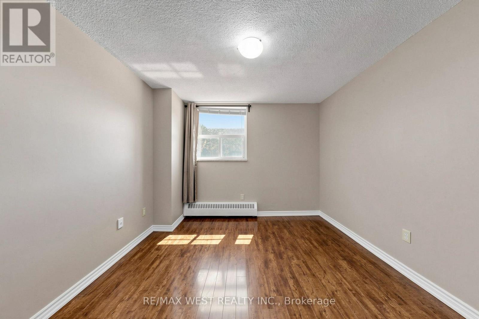 102 - 370 Dixon Road, Toronto, Ontario  M9R 1T2 - Photo 17 - W13877772