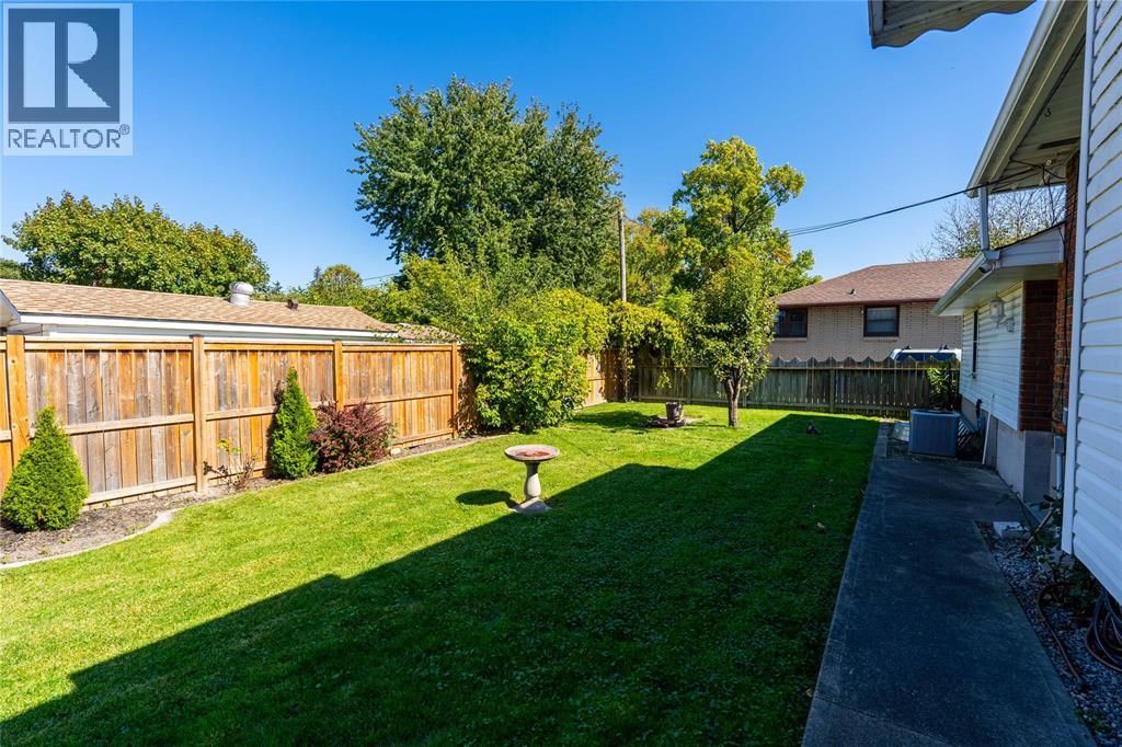 702 Ross Avenue, Sarnia, Ontario  N7T 1K2 - Photo 25 - 26023143