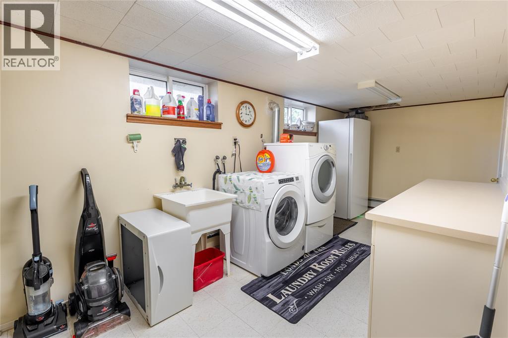 702 Ross Avenue, Sarnia, Ontario  N7T 1K2 - Photo 24 - 26023143