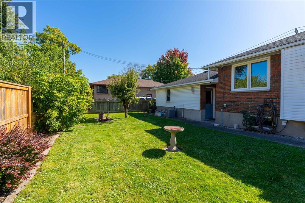 702 Ross Avenue, Sarnia, Ontario  N7T 1K2 - Photo 28 - 26023143
