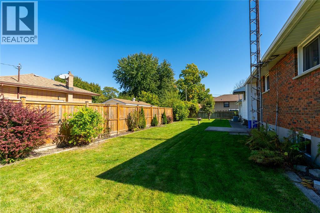 702 Ross Avenue, Sarnia, Ontario  N7T 1K2 - Photo 31 - 26023143