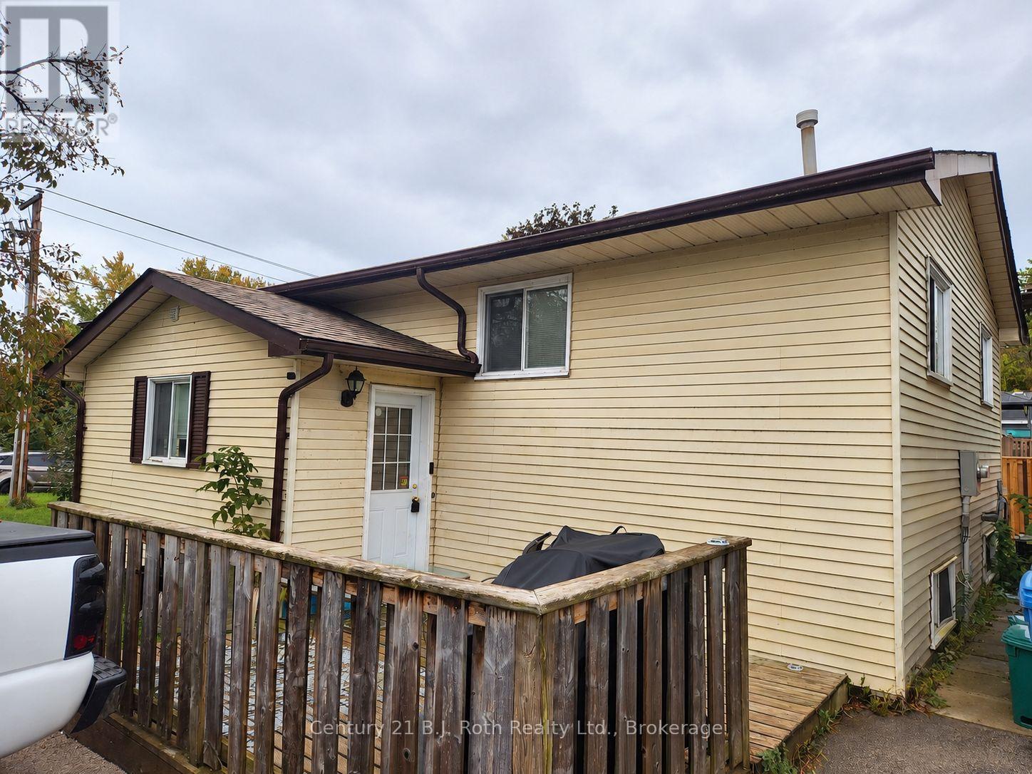 LOWER - 12 SHANNON STREET, Orillia, Ontario