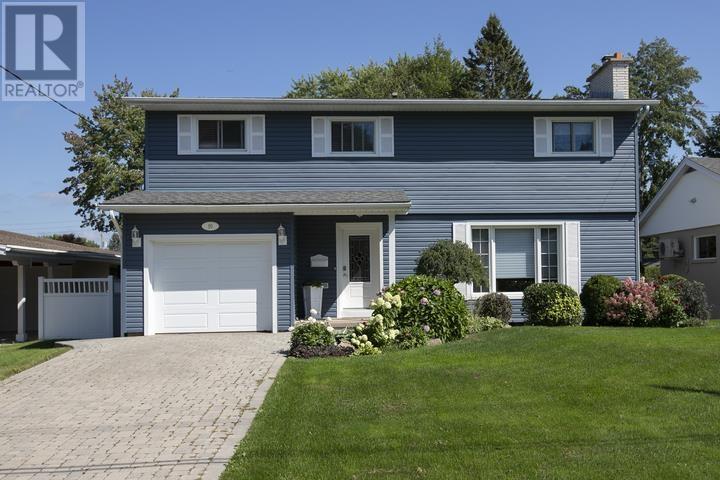 90 Florwin DR, Sault Ste. Marie, Ontario