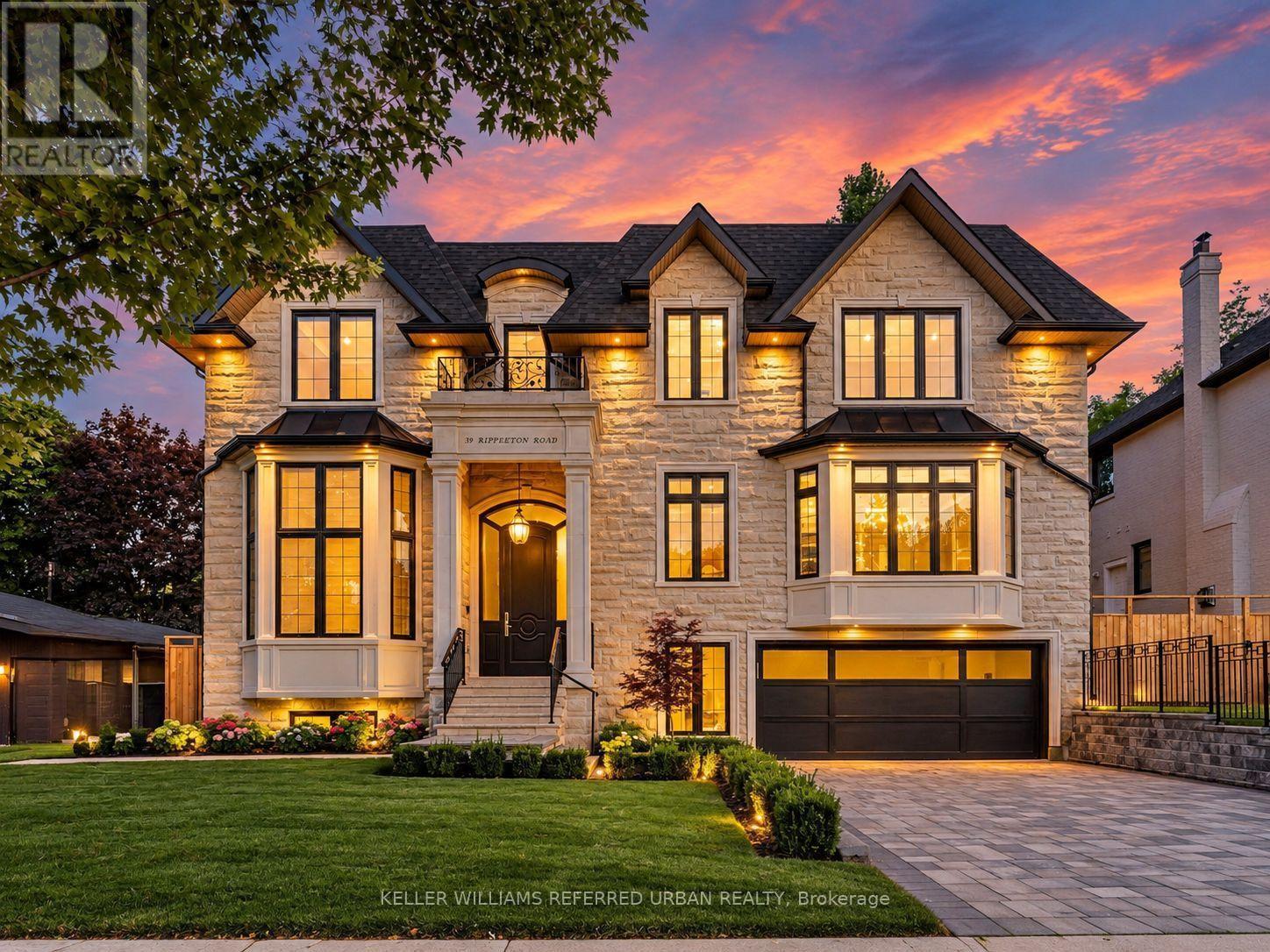 39 RIPPLETON ROAD, Toronto, Ontario