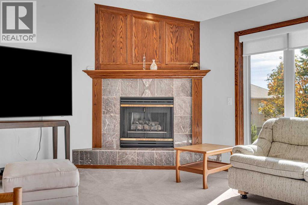 58 Sandstone Ridge Crescent, Okotoks, Alberta  T1S 1P9 - Photo 4 - A2338446