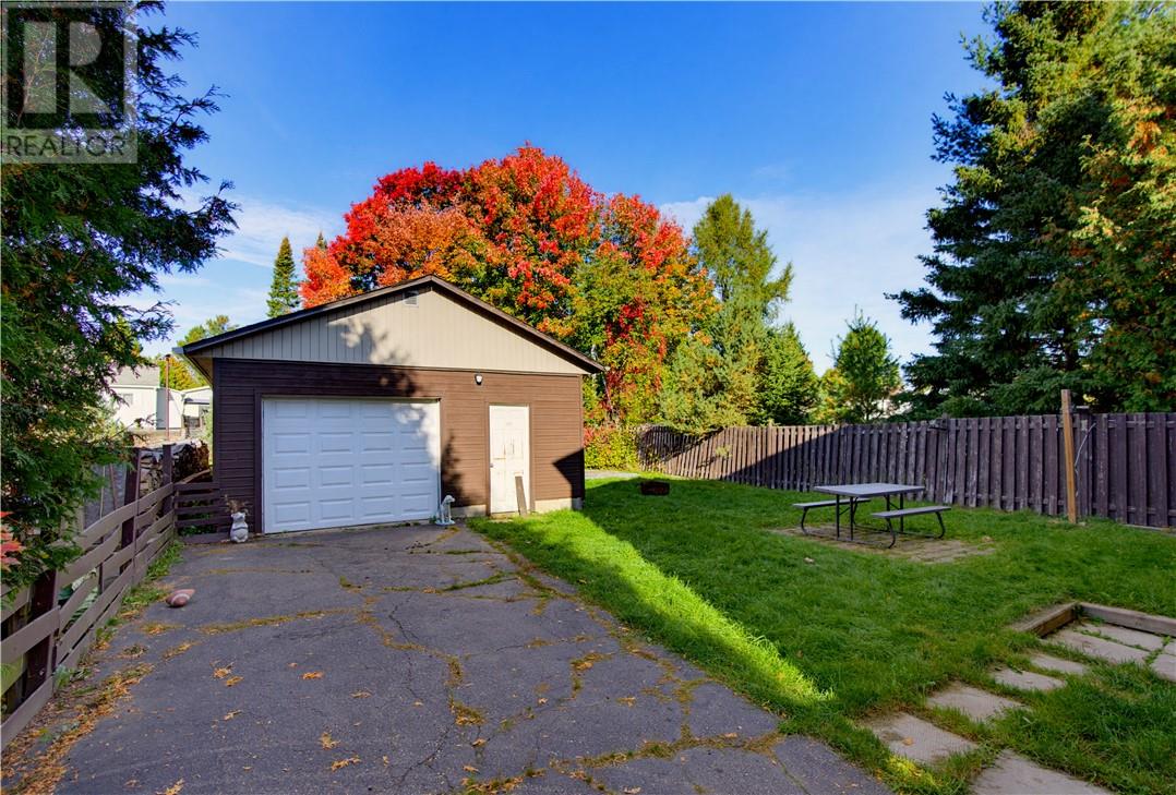 29 Shappert Avenue, Sudbury, Ontario  P3B 3H9 - Photo 3 - 2130862