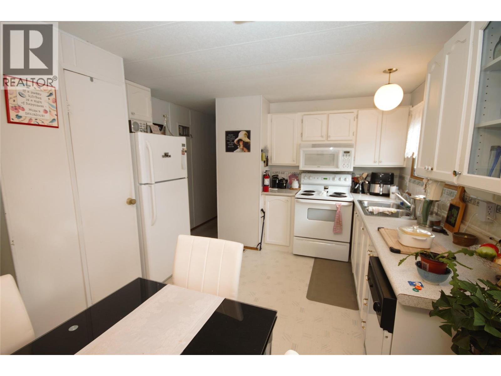4505 MCLEAN CREEK Road Unit# B19