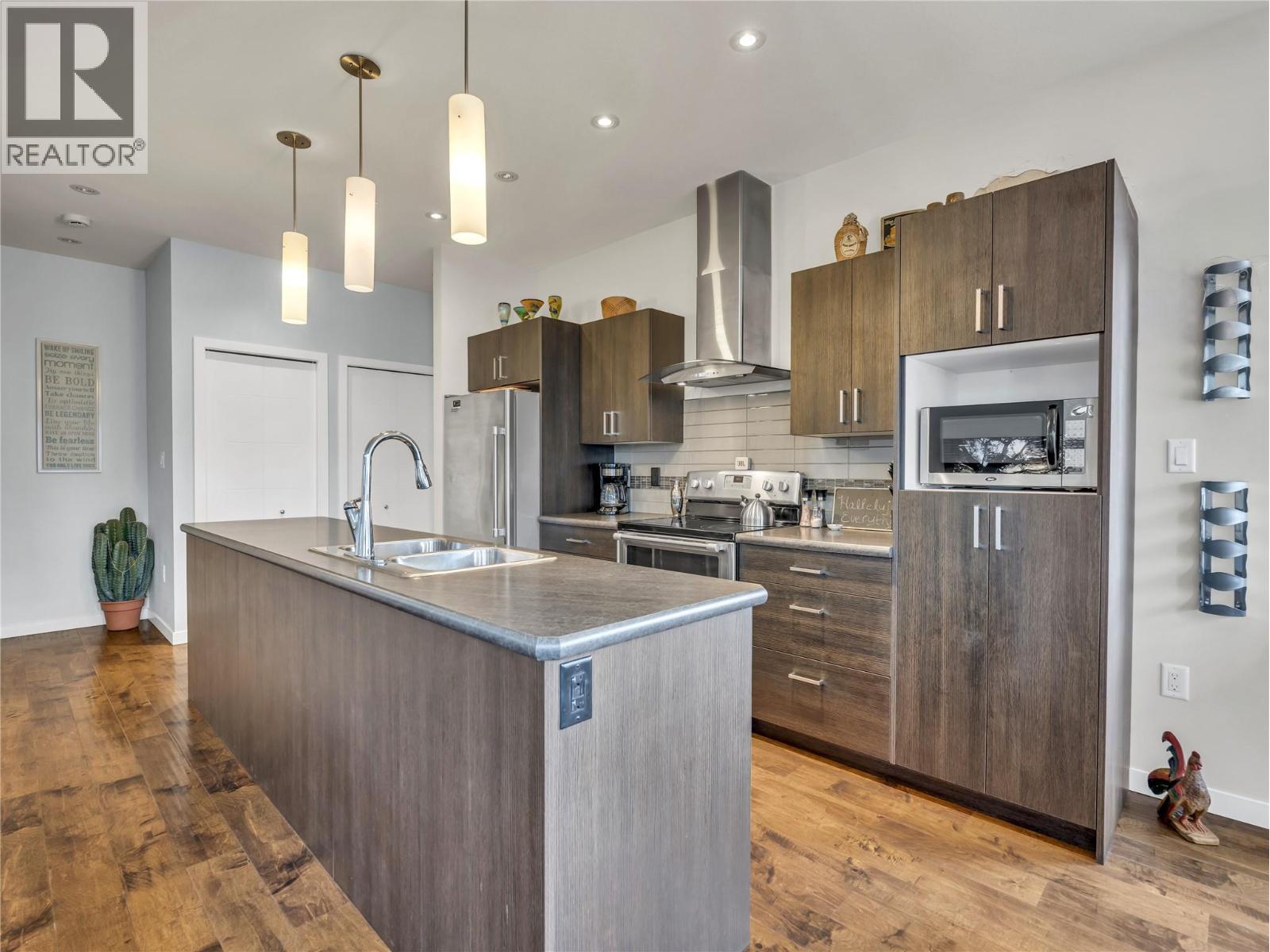 497 BRAID Street Unit# 102