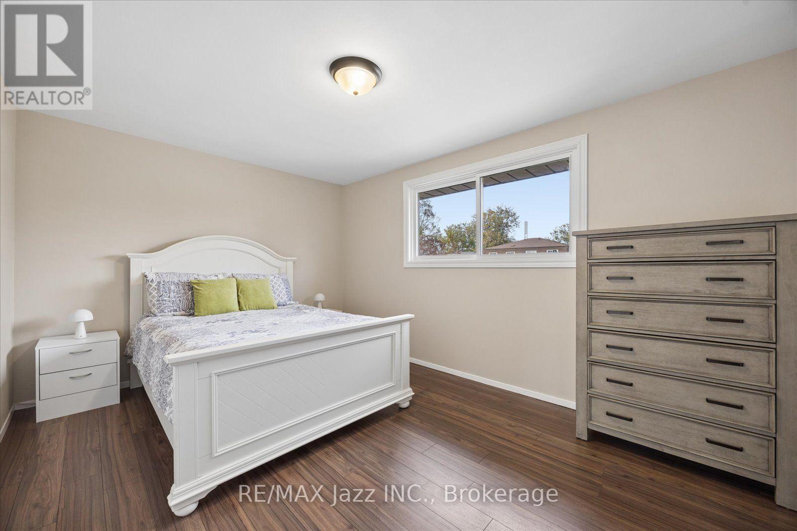 419 Maplewood Drive, Oshawa, Ontario  L1G 5R7 - Photo 12 - E13878026