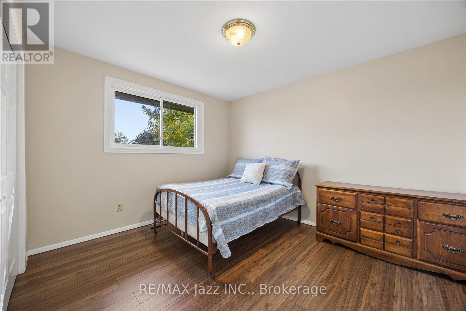 419 Maplewood Drive, Oshawa, Ontario  L1G 5R7 - Photo 14 - E13878026