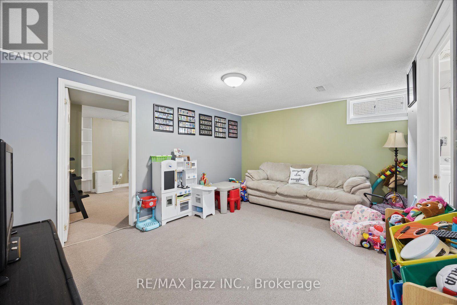 419 Maplewood Drive, Oshawa, Ontario  L1G 5R7 - Photo 17 - E13878026