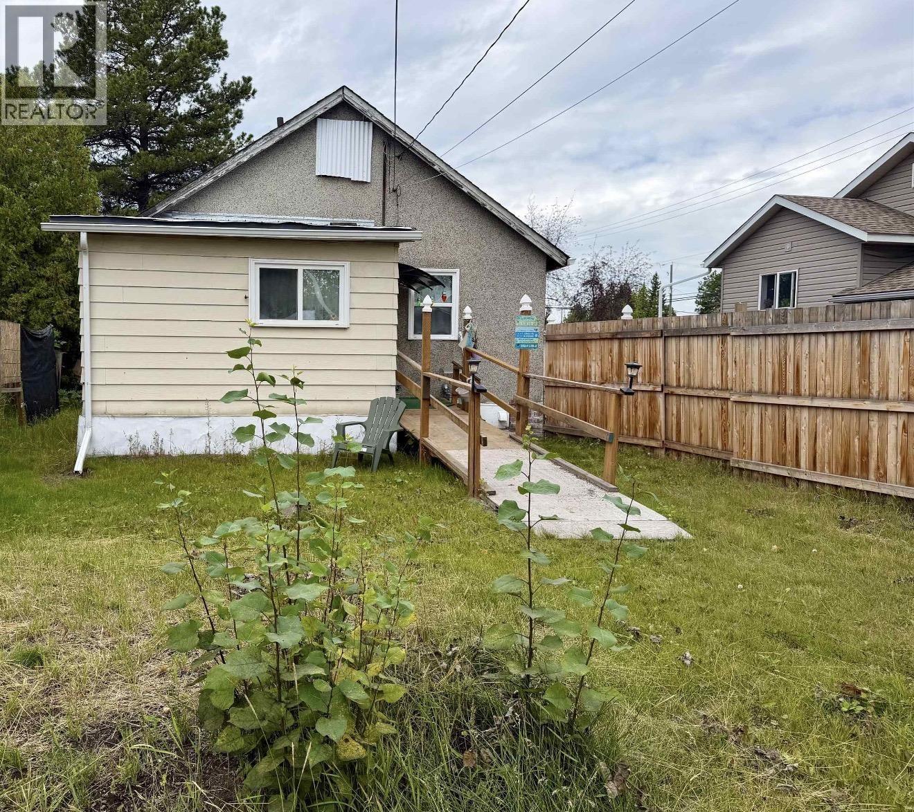 534 Irwin Street, Prince George, British Columbia  V2M 2X7 - Photo 2 - R3173721