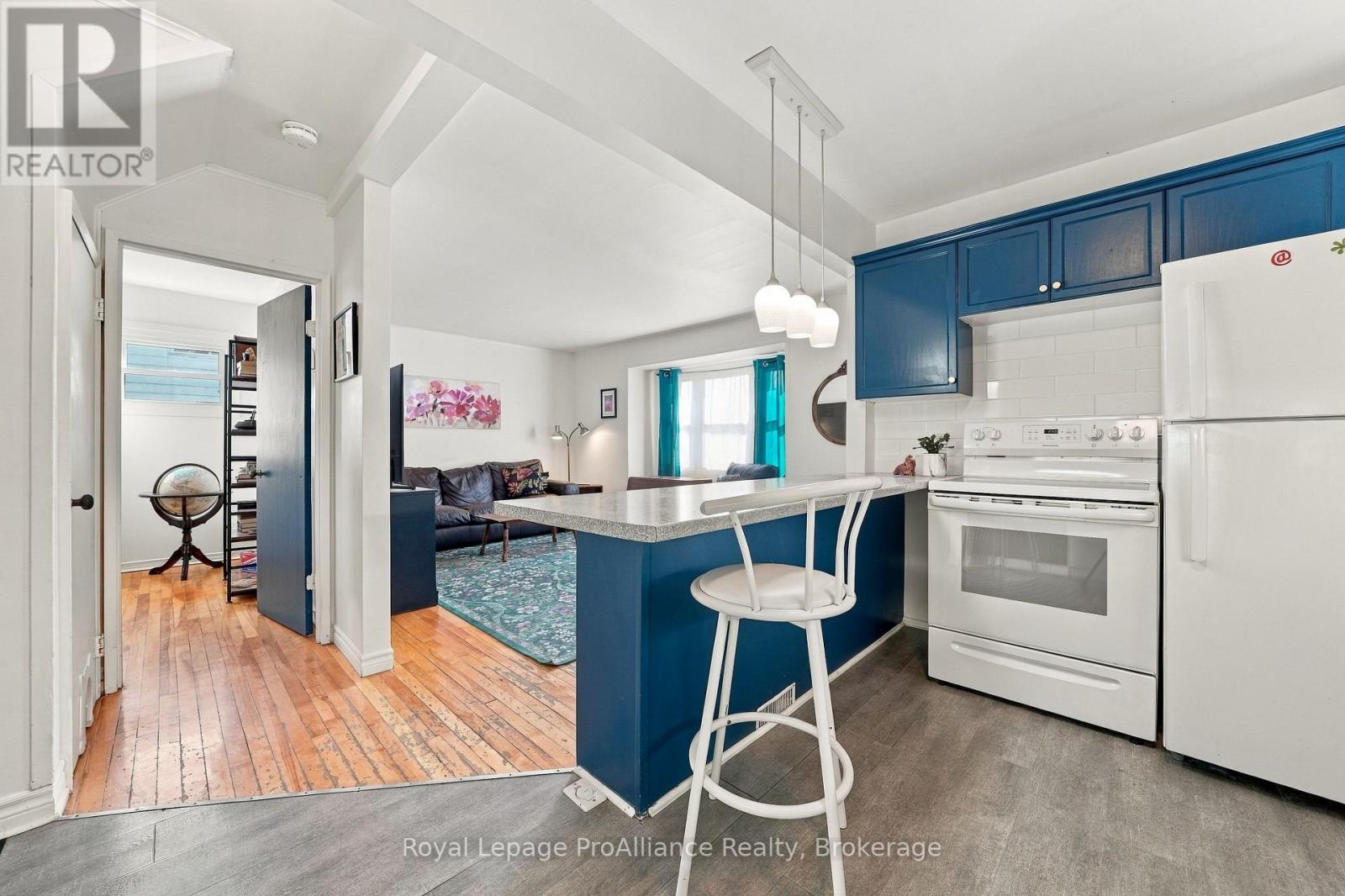 21 Third Street, Belleville, Ontario  K8N 4R7 - Photo 6 - X13878008