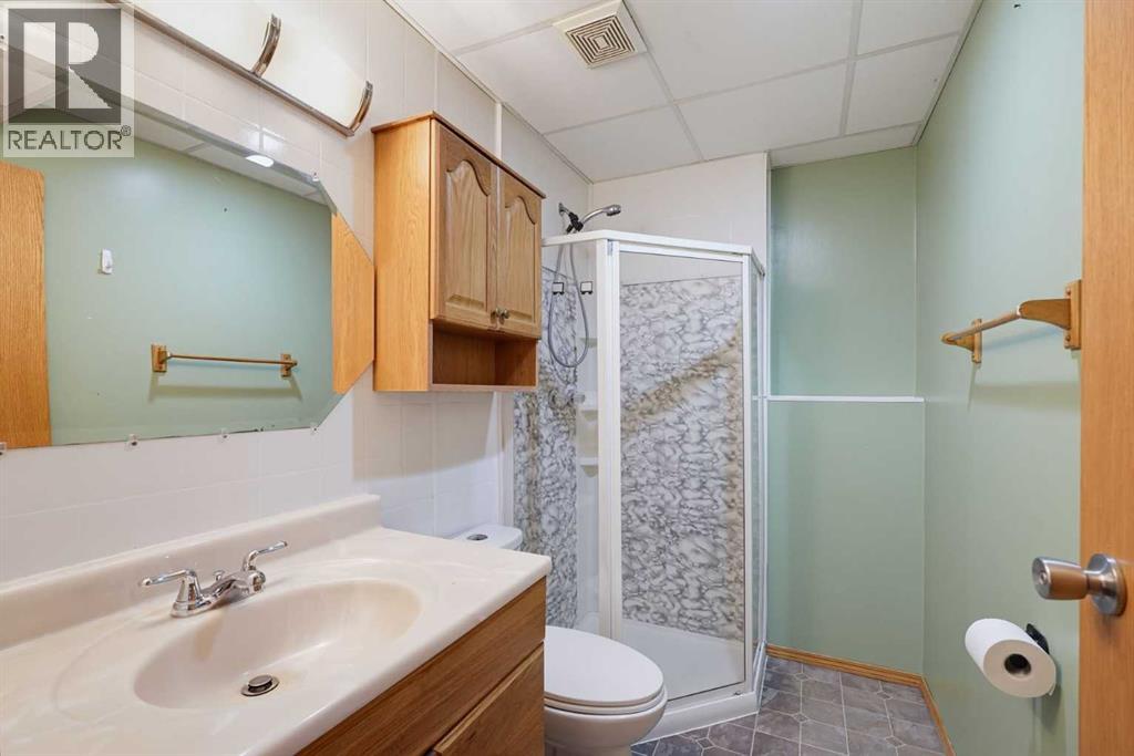 22 Lanterman Close, Red Deer, Alberta  T4R 3K3 - Photo 29 - A2328356