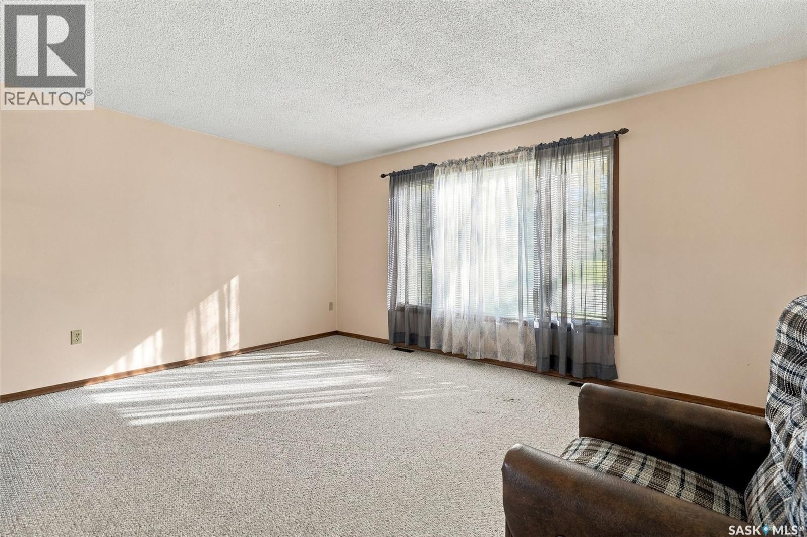 100 1st Avenue Sw, Ituna, Saskatchewan  S0A 1N0 - Photo 11 - SK050683