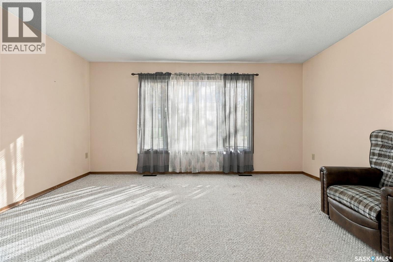 100 1st Avenue Sw, Ituna, Saskatchewan  S0A 1N0 - Photo 12 - SK050683