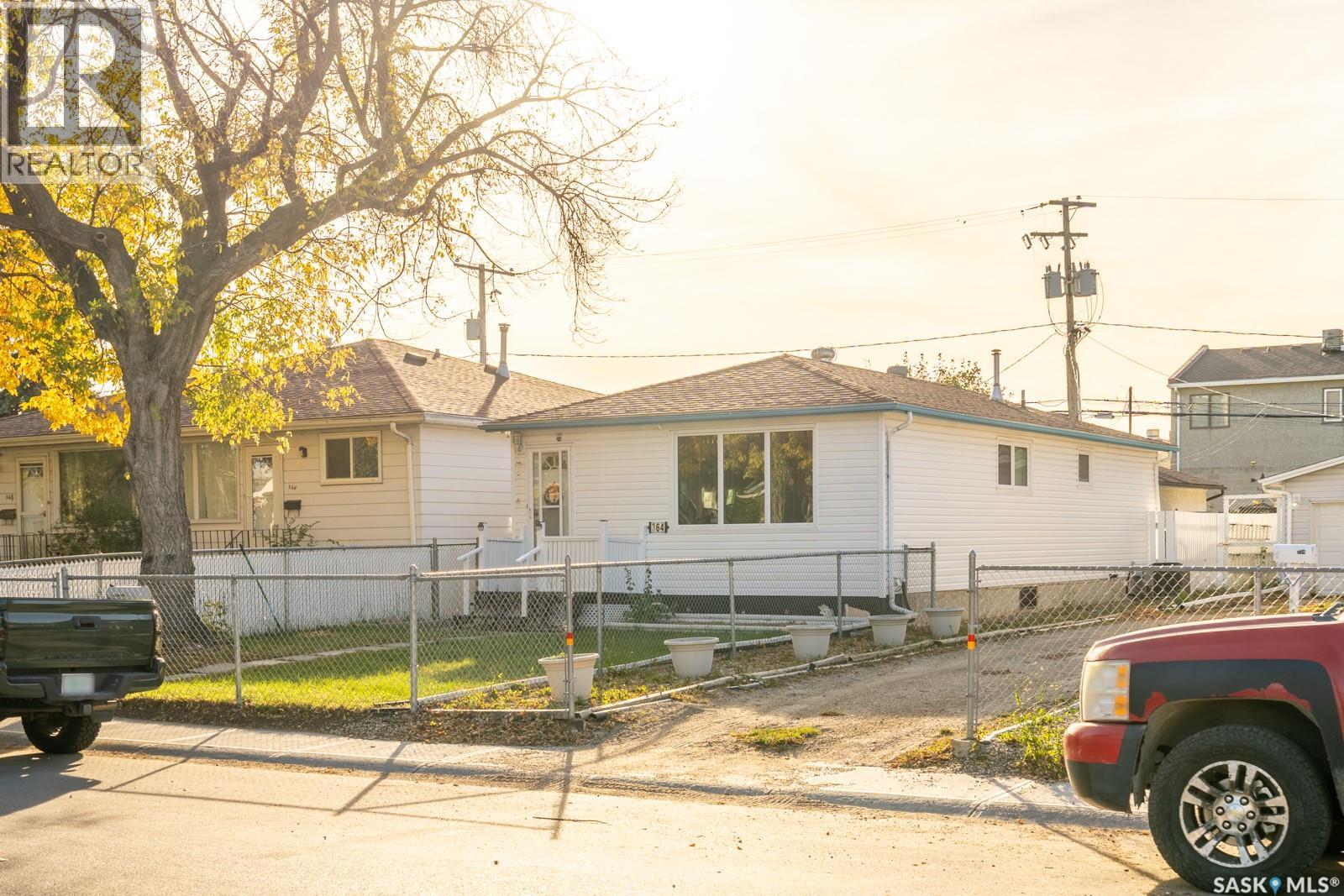 364 Osler Street, Regina, Saskatchewan  S4R 1V6 - Photo 2 - SK050672