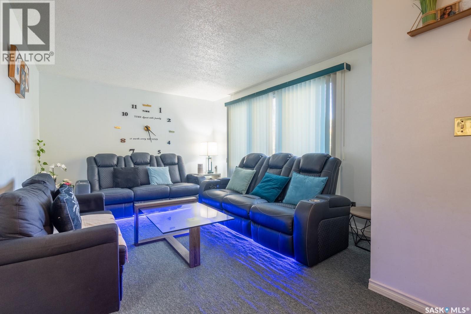 364 Osler Street, Regina, Saskatchewan  S4R 1V6 - Photo 3 - SK050672