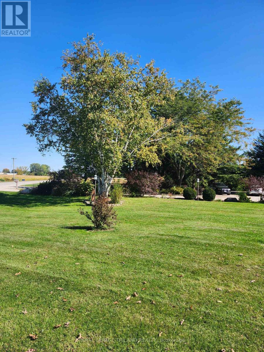 1605 Concession Drive, Southwest Middlesex, Ontario  N0L 1Z0 - Photo 4 - X13877842