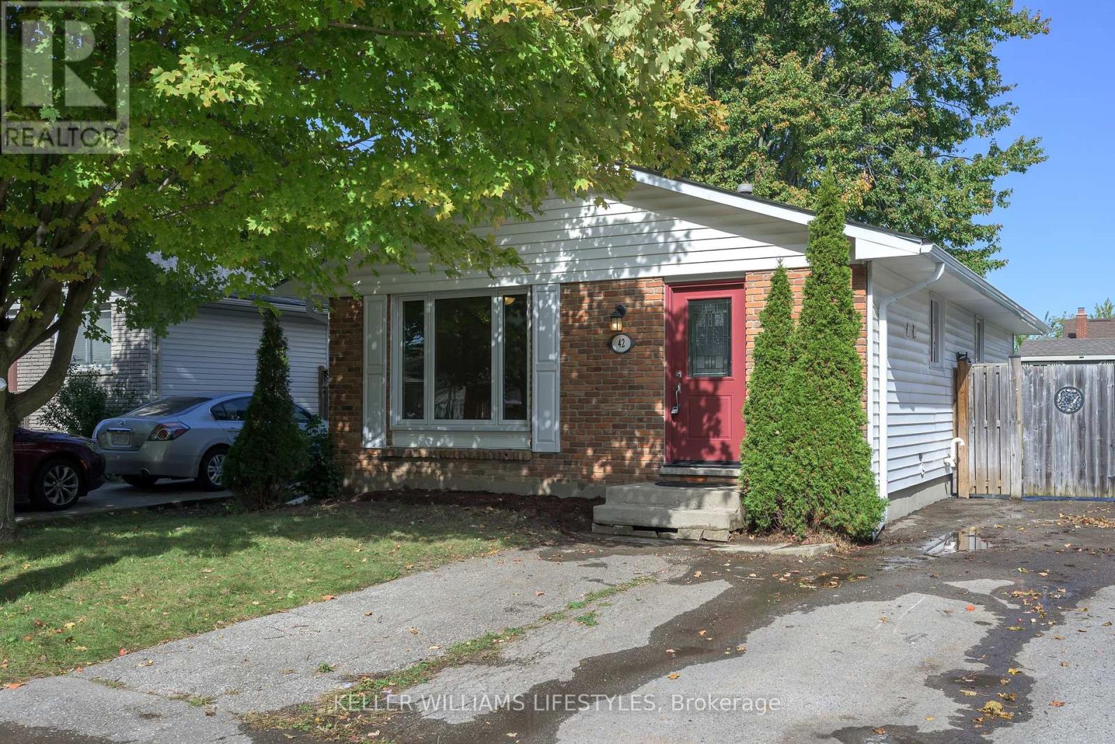 42 Stroud Crescent, London South, Ontario  N6E 1Z6 - Photo 1 - X13878018