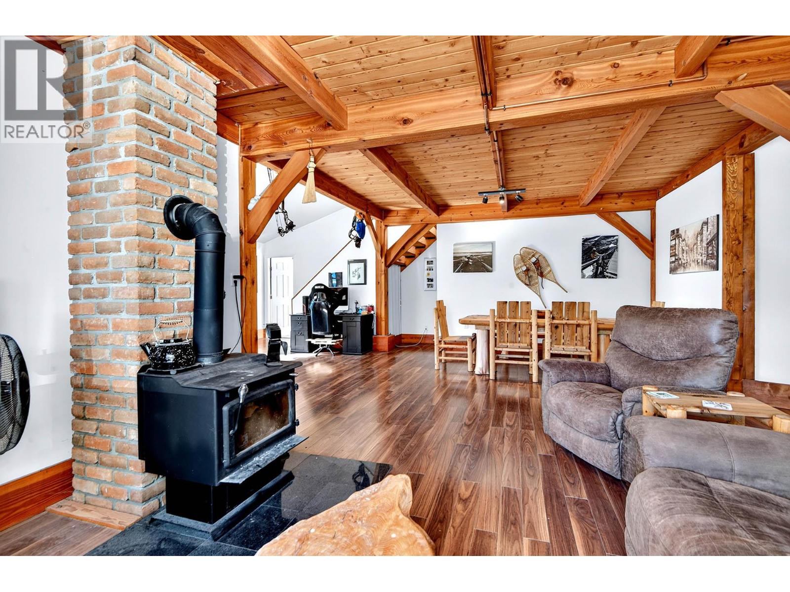 9524 Tranquille Criss Creek Road