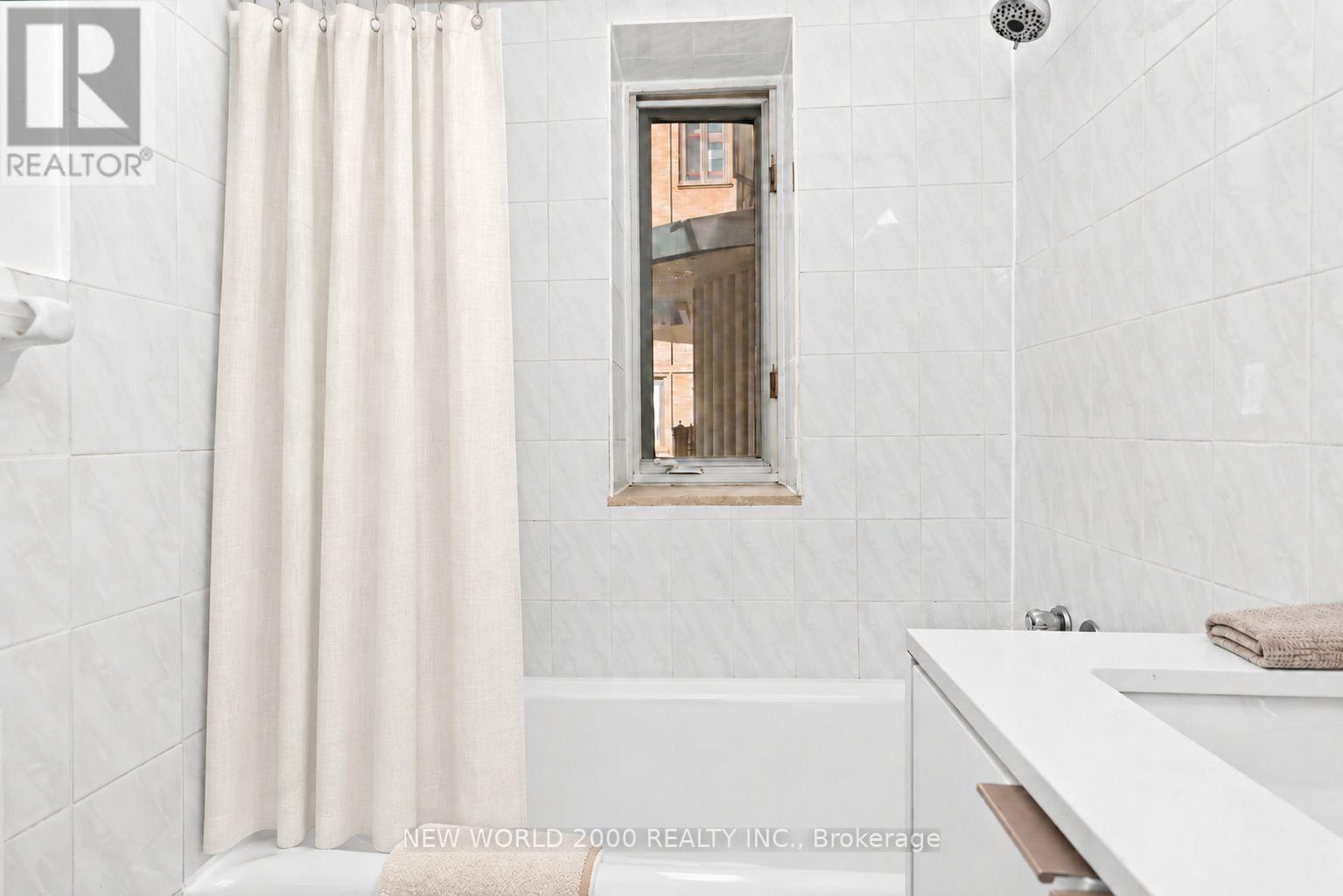 102 - 110 St Clair Avenue W, Toronto, Ontario  M4V 1N4 - Photo 11 - C13877830