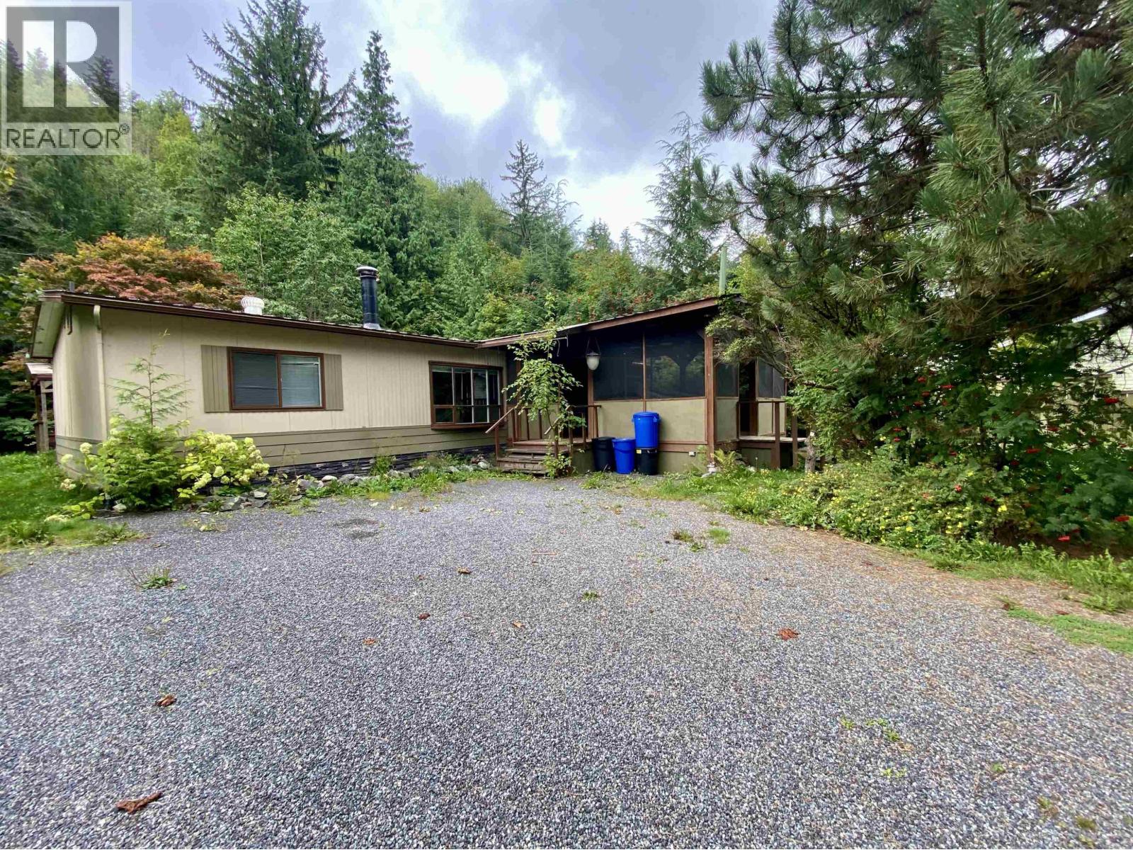 3927 Crescentview Avenue, Terrace, British Columbia  V8G 3V9 - Photo 1 - R3173814