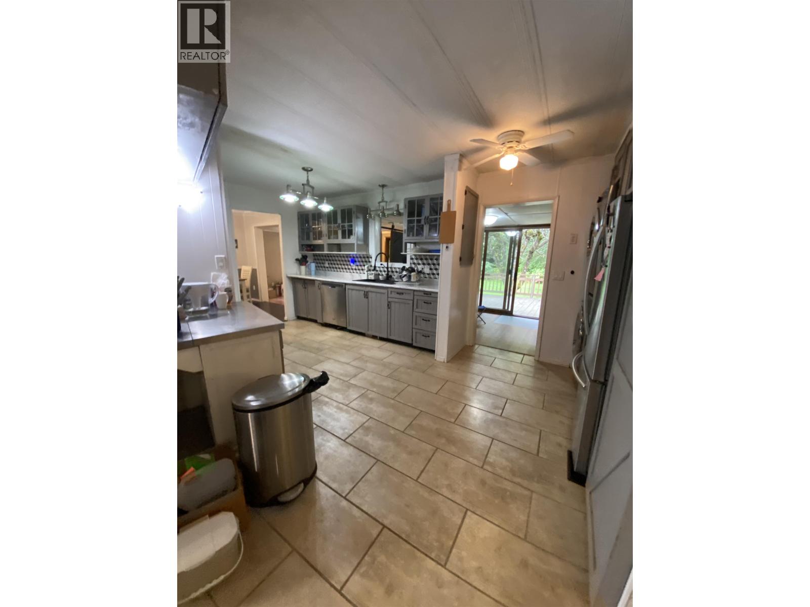 3927 Crescentview Avenue, Terrace, British Columbia  V8G 3V9 - Photo 7 - R3173814