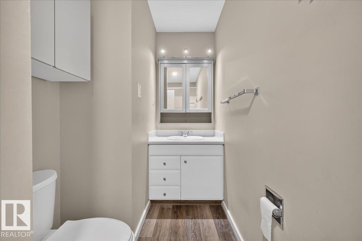 10716 51 AV NW