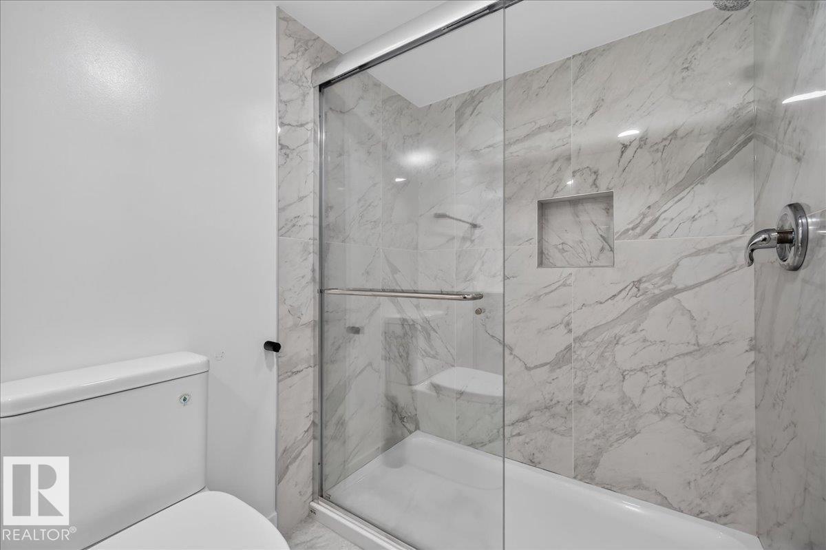 10716 51 AV NW