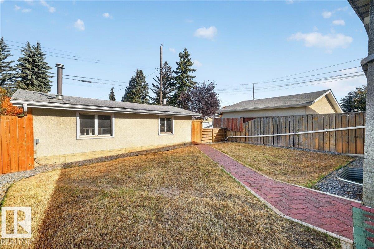 10716 51 AV NW