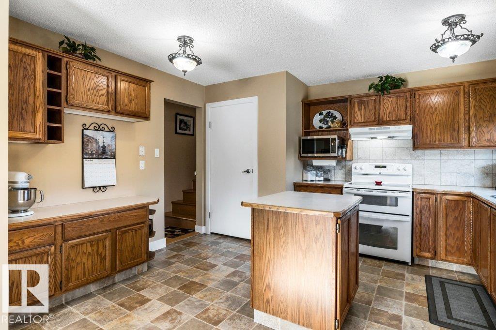 176 LAROSE DR