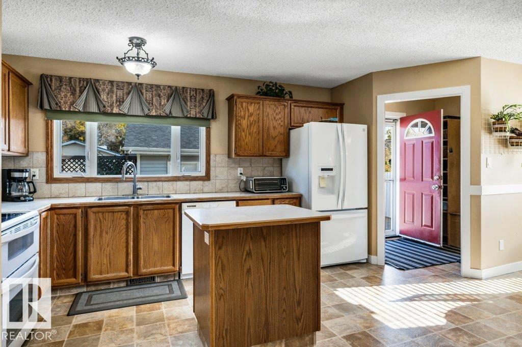 176 LAROSE DR