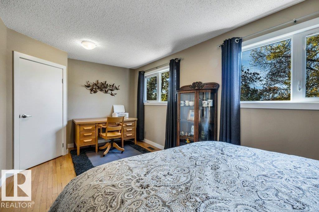 176 LAROSE DR