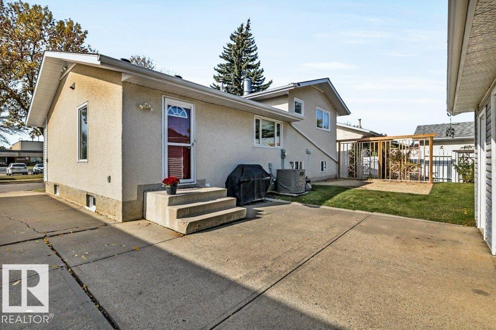 176 LAROSE DR