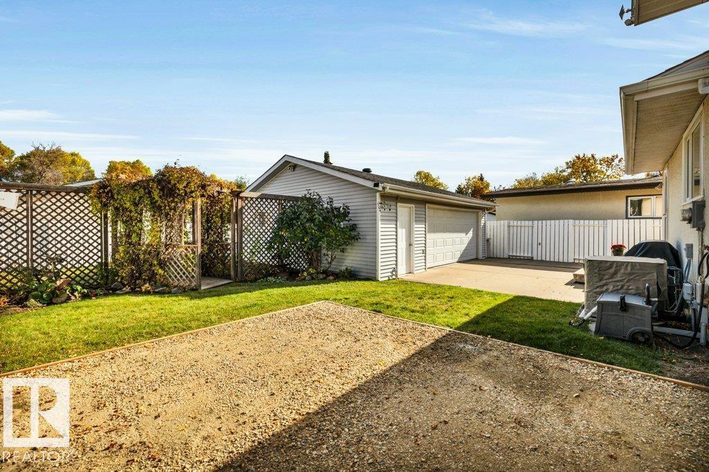 176 LAROSE DR