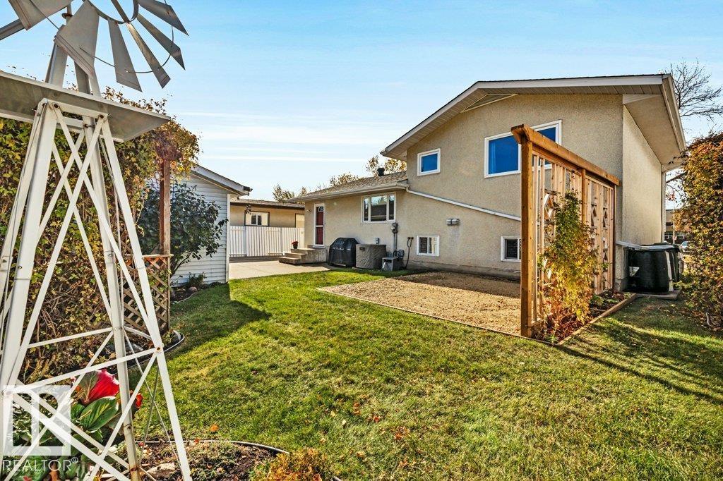 176 LAROSE DR