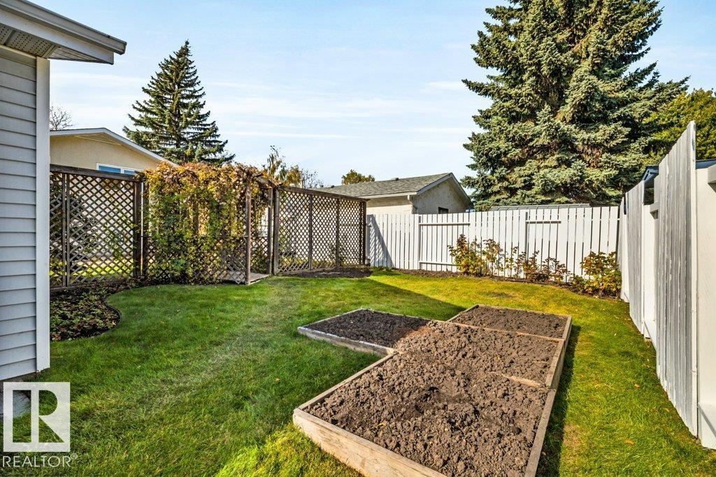 176 LAROSE DR