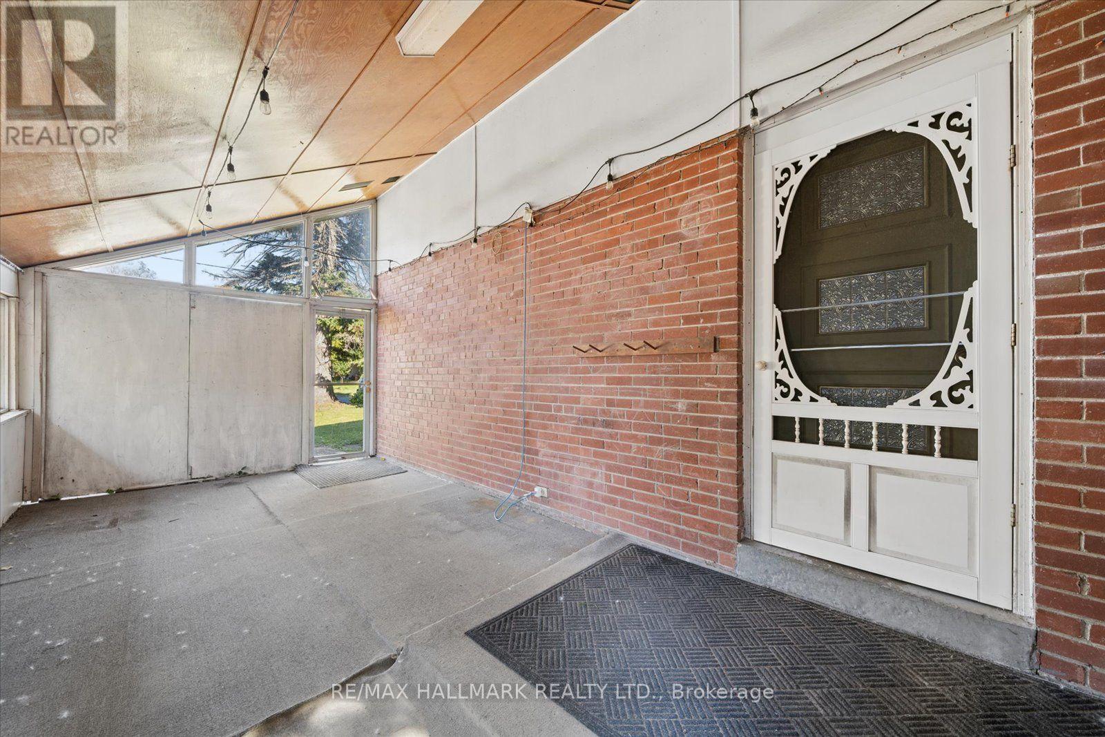 73 Deerfield Road, Toronto, Ontario  M1K 4X2 - Photo 5 - E13877872