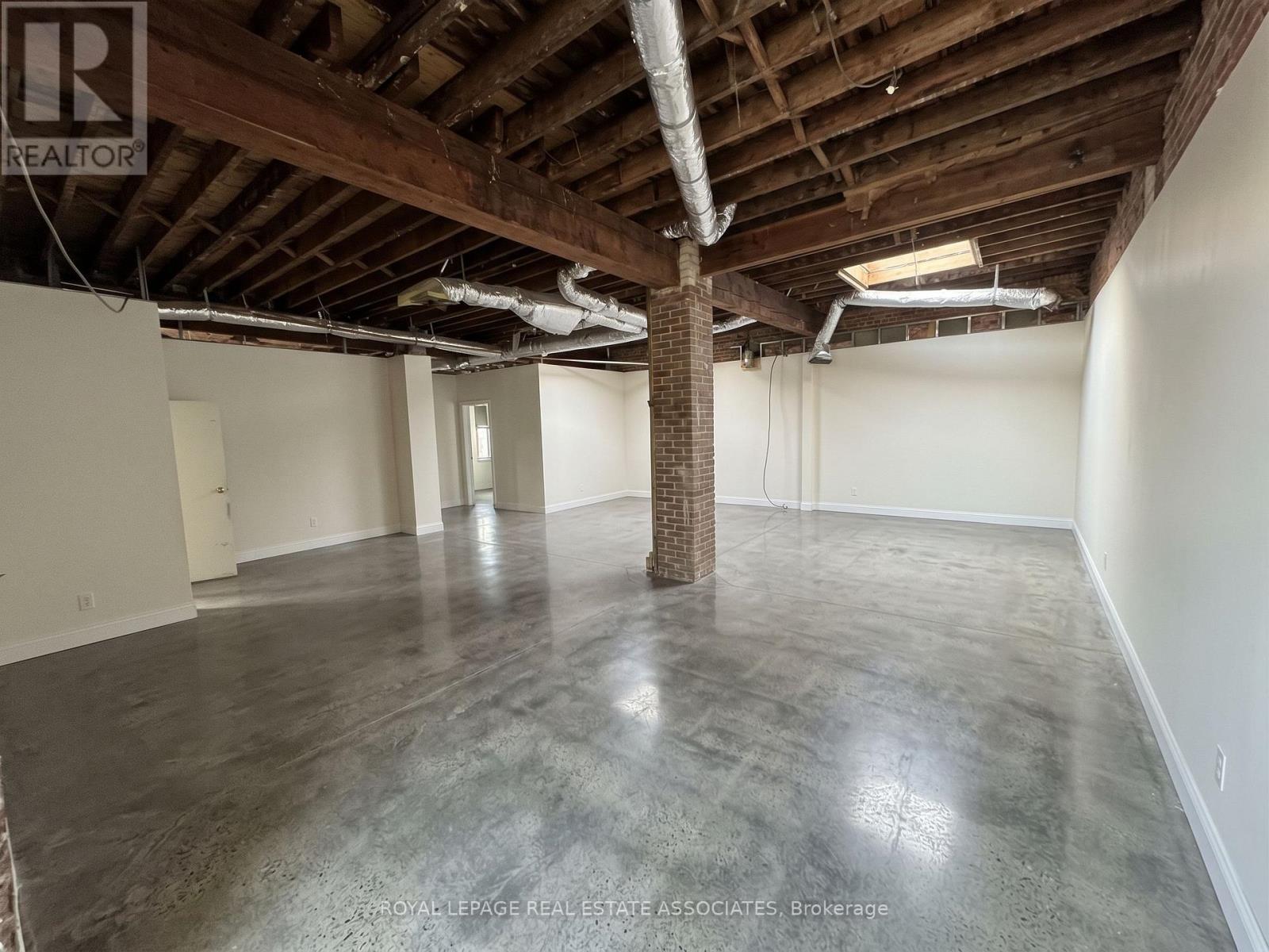 Upper Level - 1597 Queen Street E, Toronto, Ontario  M4L 1E5 - Photo 13 - E13877924