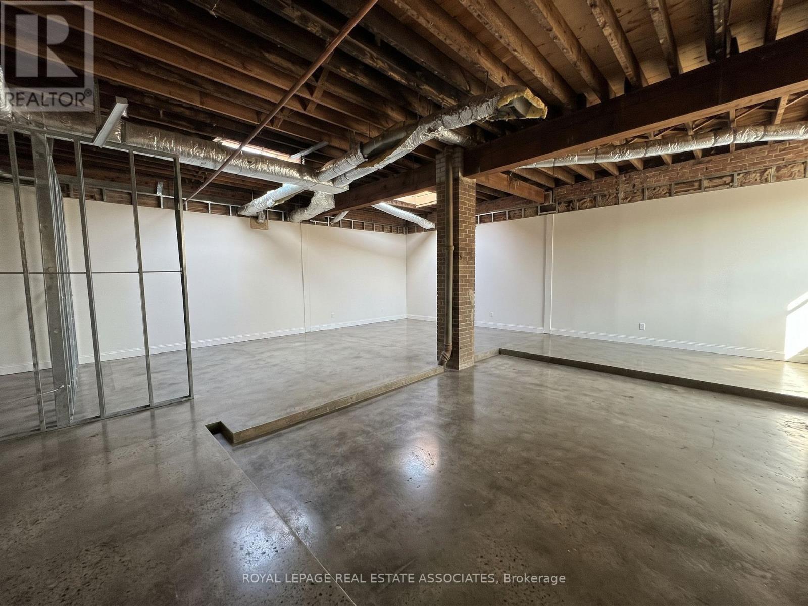 Upper Level - 1597 Queen Street E, Toronto, Ontario  M4L 1E5 - Photo 15 - E13877924