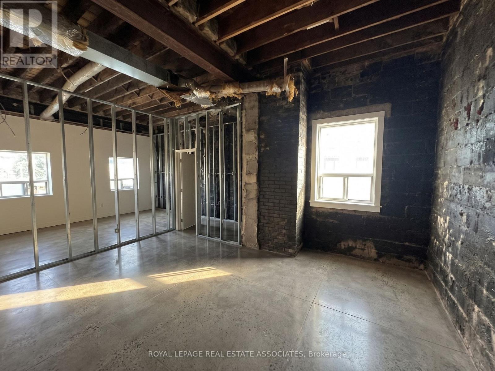 Upper Level - 1597 Queen Street E, Toronto, Ontario  M4L 1E5 - Photo 6 - E13877924