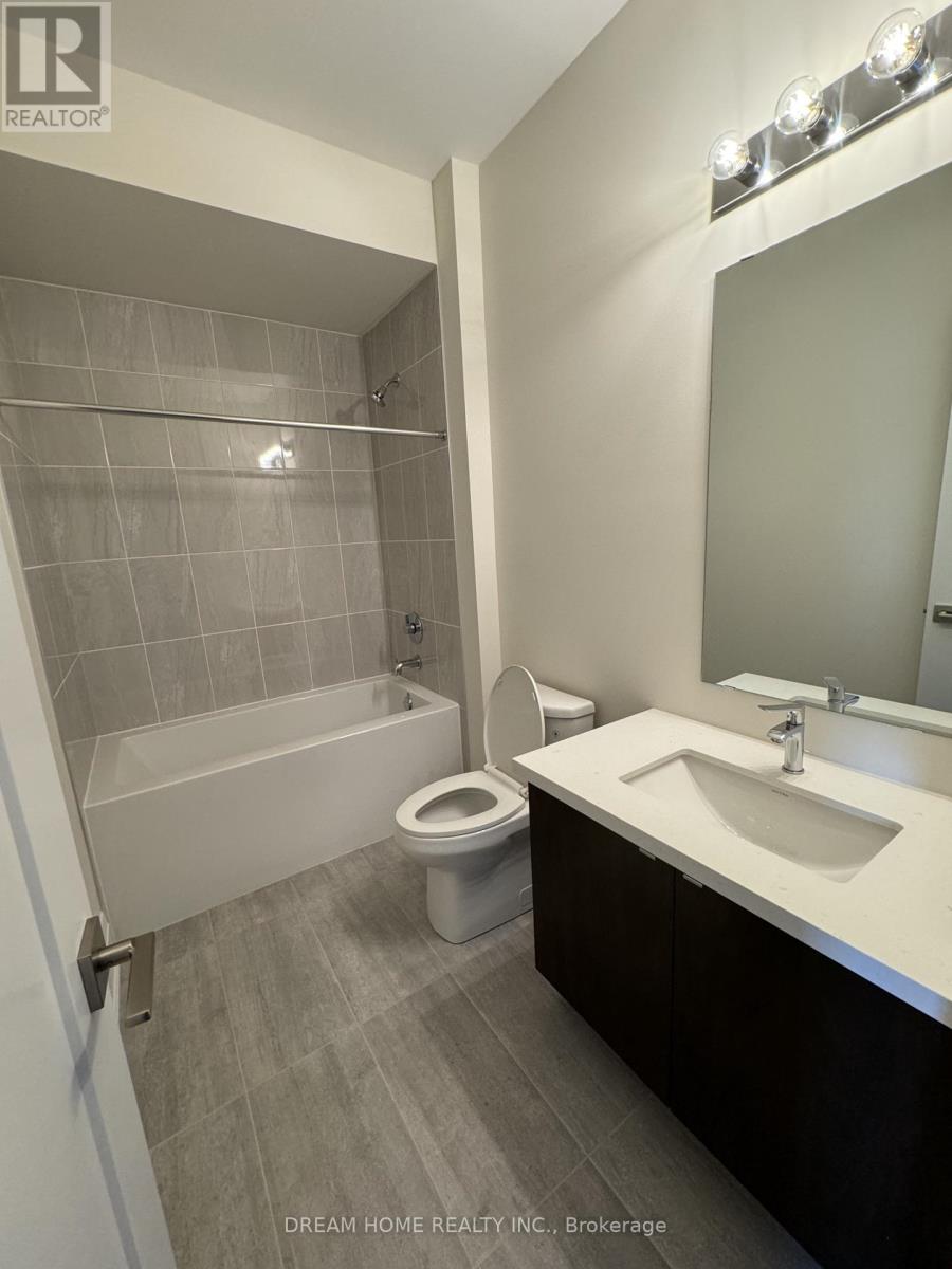 84 Tempel Street, Richmond Hill, Ontario  L4E 1K6 - Photo 3 - N13877918